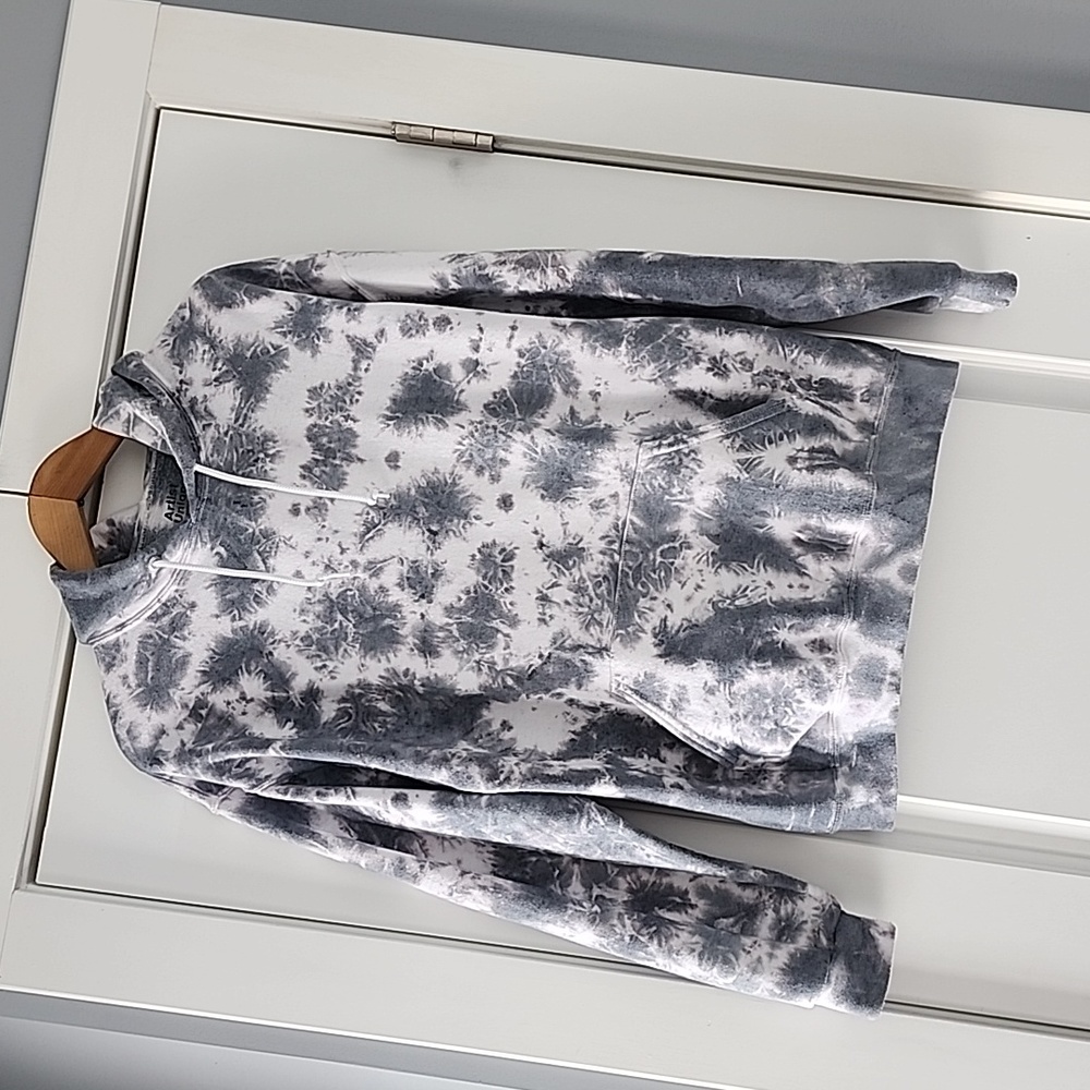 Artist Union Clothing Co. gray/white tie dye hoodie!